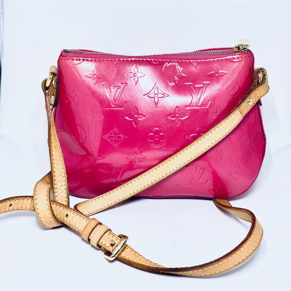 Louis Vuitton Handbags - Louis Vuitton Crossbody Bag